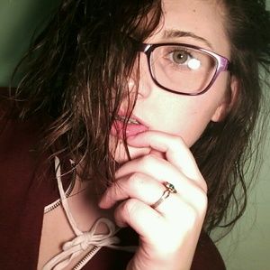 Meet your Posher, Claudeah